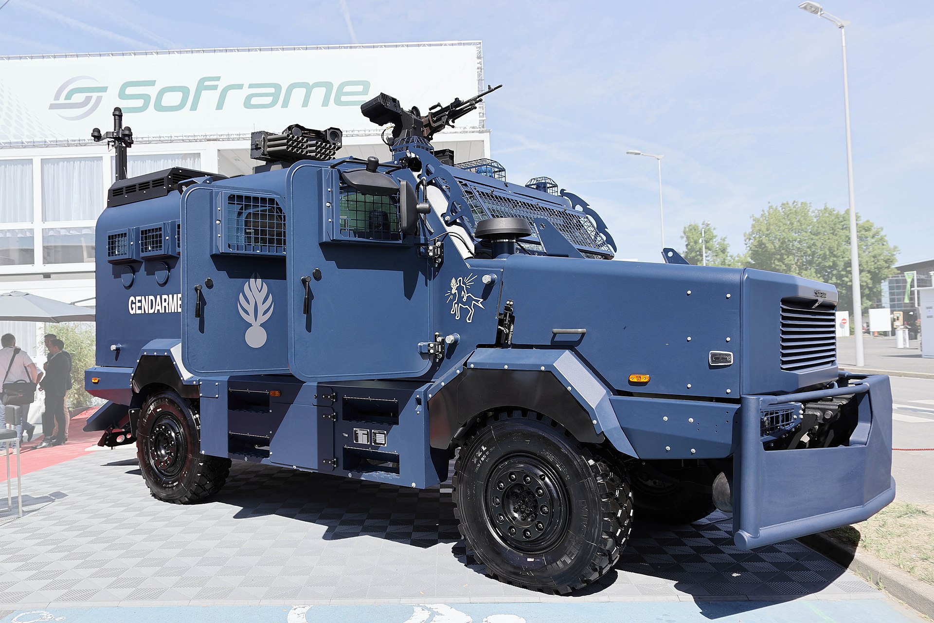 Le blindé Centaure (VIPG) de la Gendarmerie, vue de trois quarts