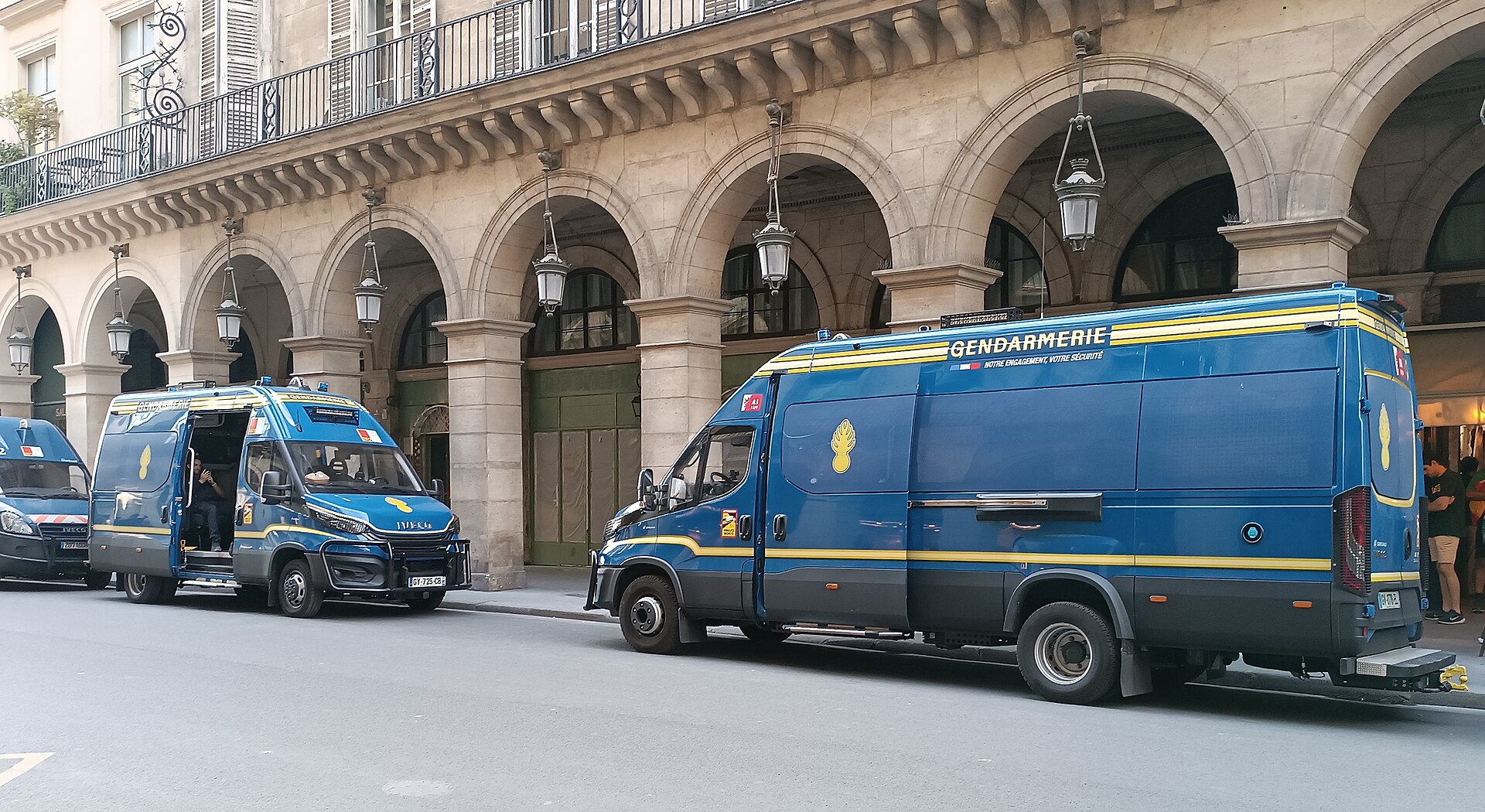 Nouveaux fourgons Iveco Daily de la Gendarmerie mobile lors des Jeux olympiques 2024